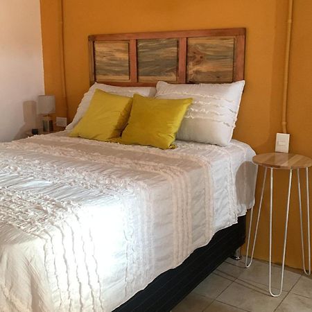 El Chirris B&B San Juan La Laguna Bagian luar foto